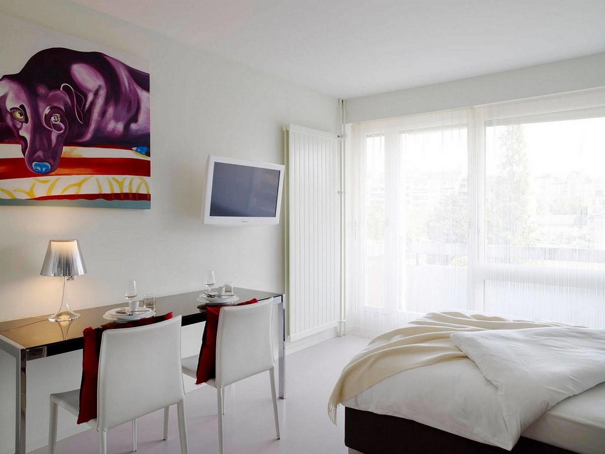 Visionapartments Rue Caroline - Contactless Check-In ローザンヌ エクステリア 写真